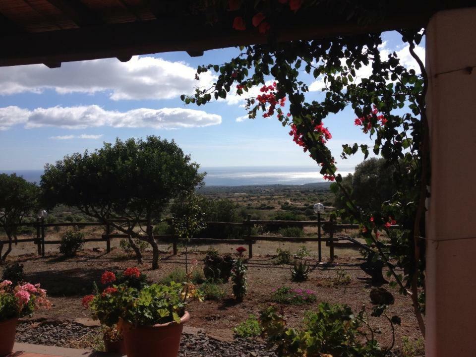 Agriturismo Su Nuragheddu Bauernhof *